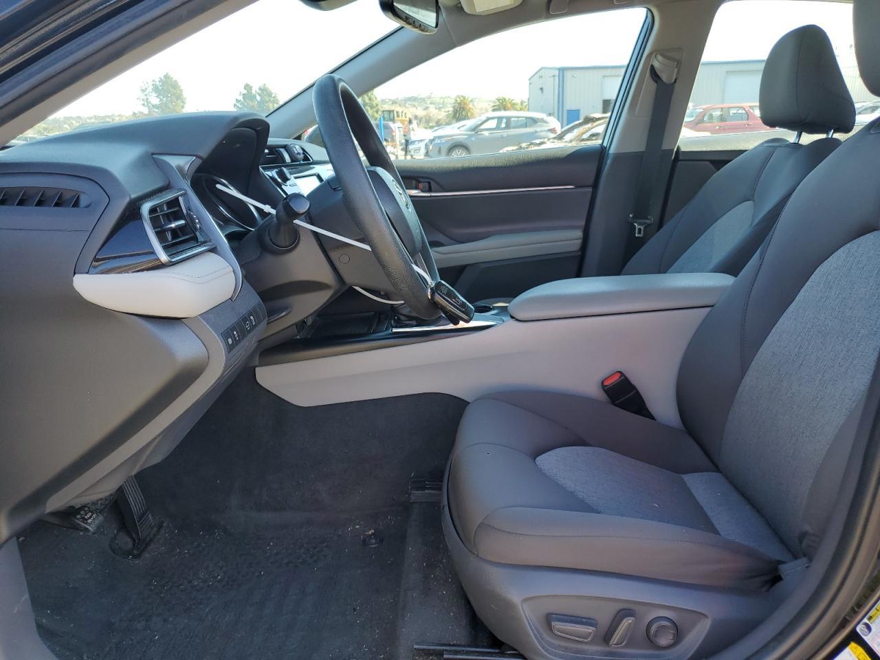 2019 TOYOTA CAMRY L - Image 7