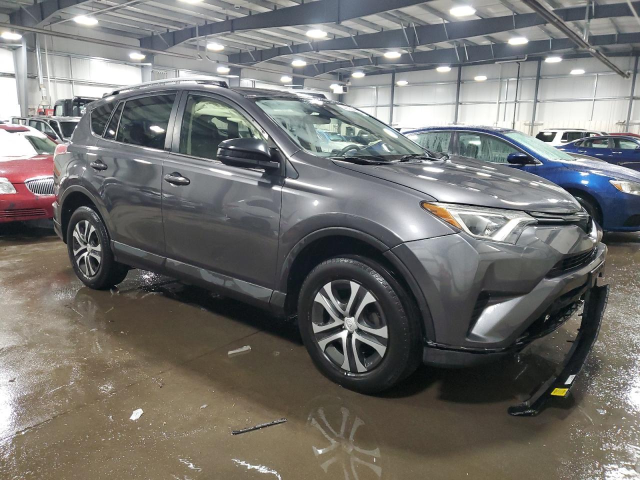 2017 TOYOTA RAV4 LE - Image 4