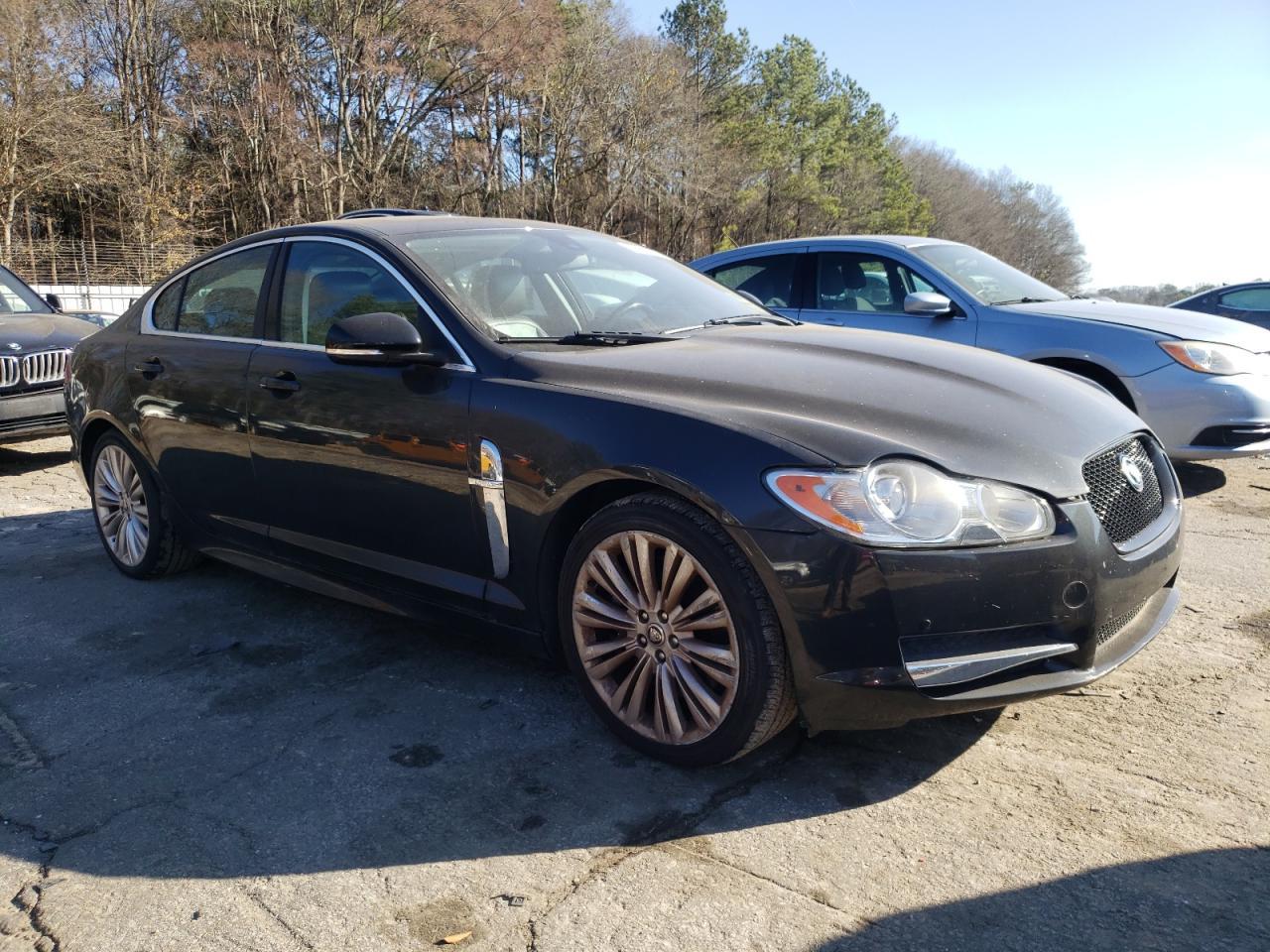 2011 JAGUAR XF - Image 4