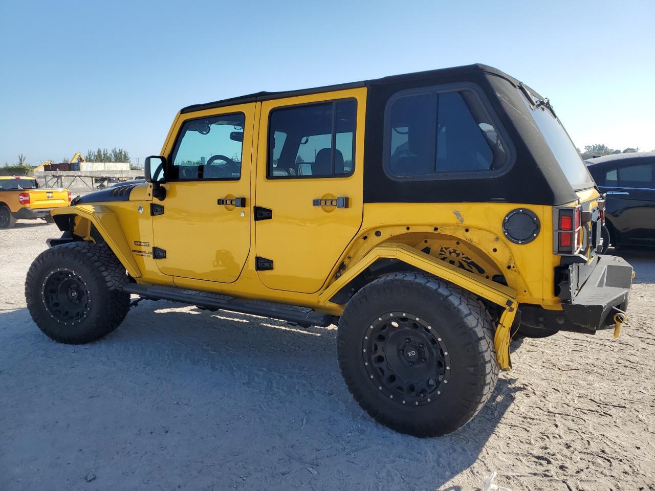 2015 JEEP WRANGLER U - Фото 2