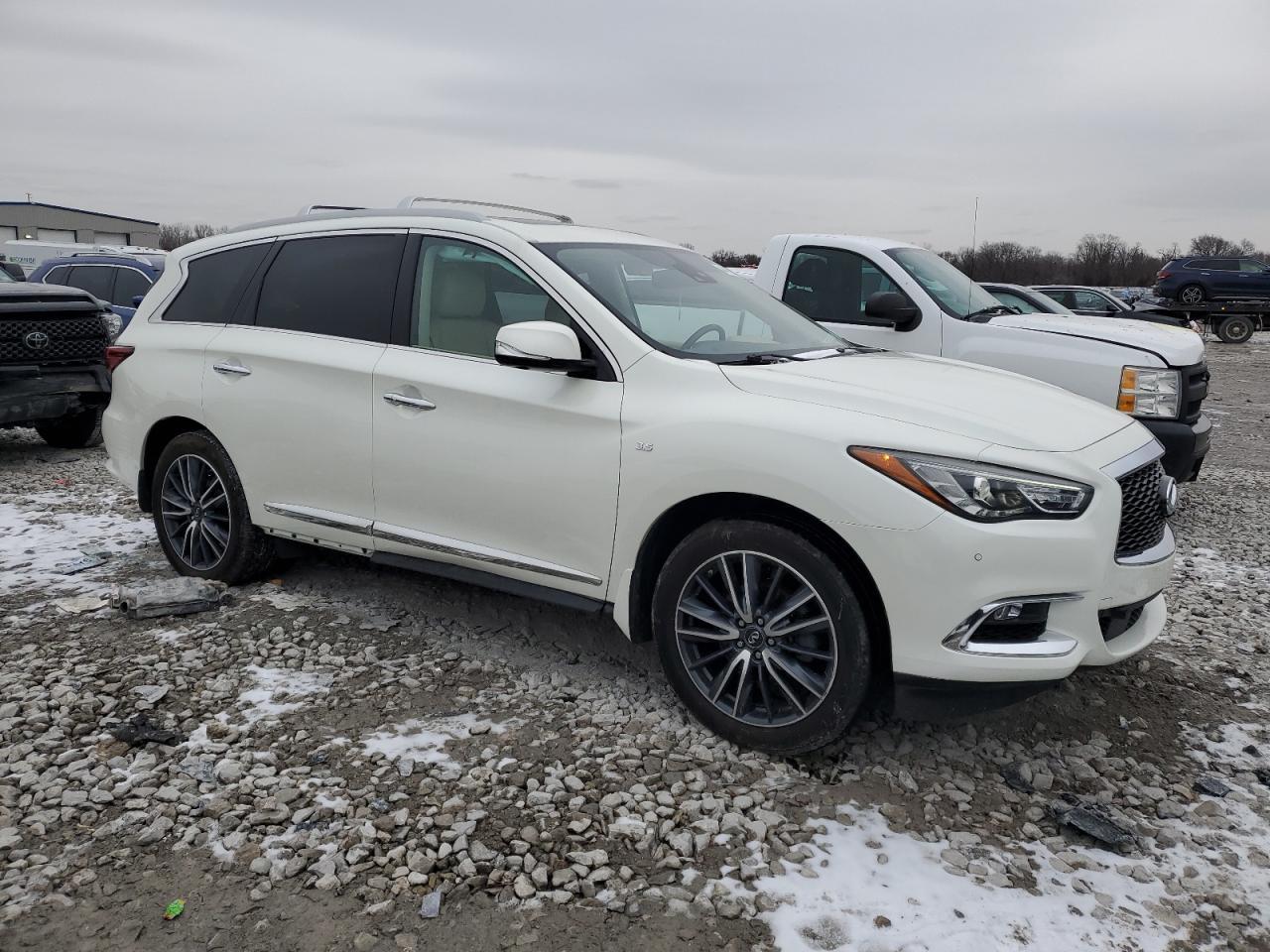 2017 INFINITI QX60 - Image 4