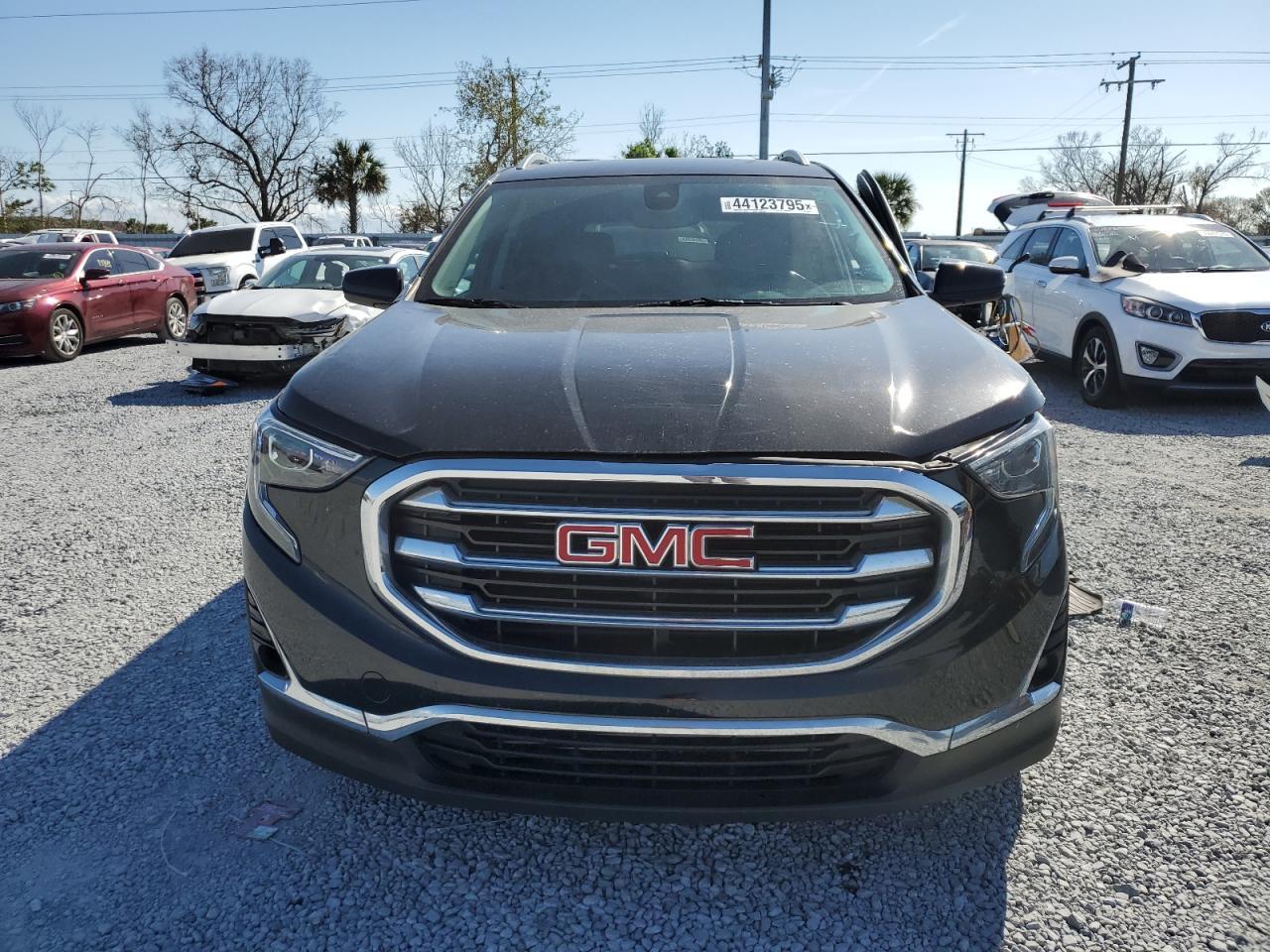 2018 GMC TERRAIN SL - Фото 5