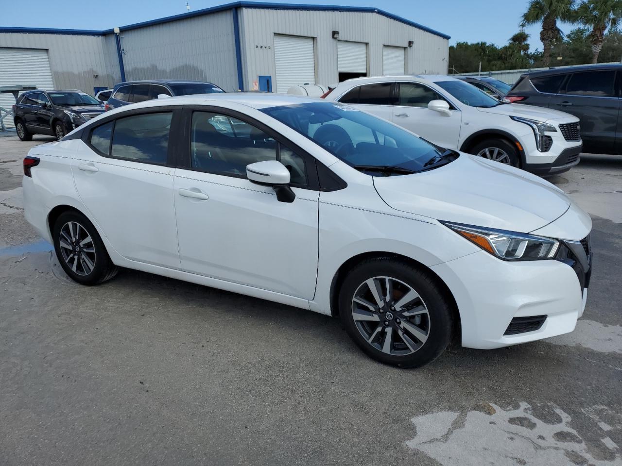 2021 NISSAN VERSA SV - Фото 4