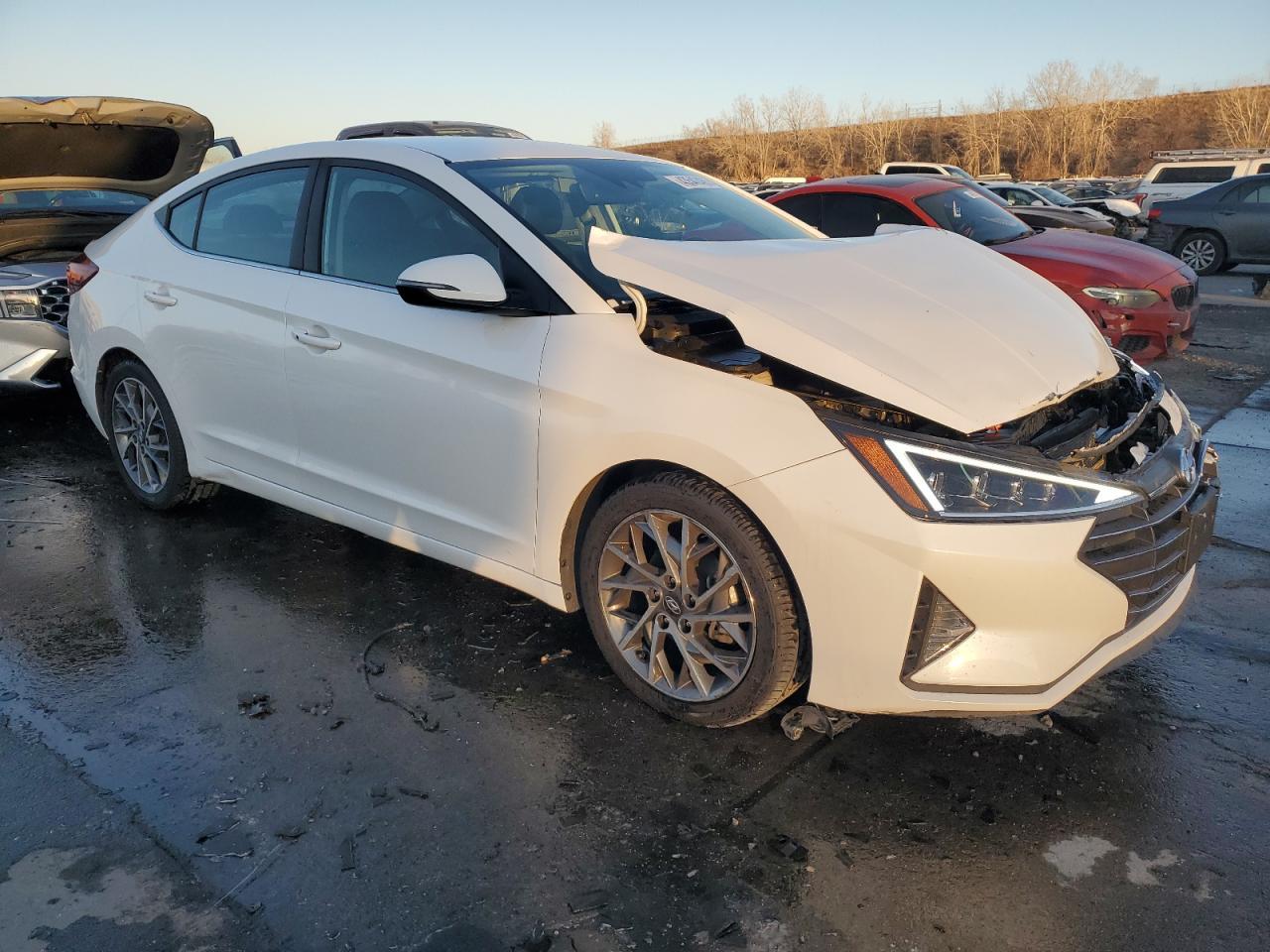 2019 HYUNDAI ELANTRA SE - Фото 4