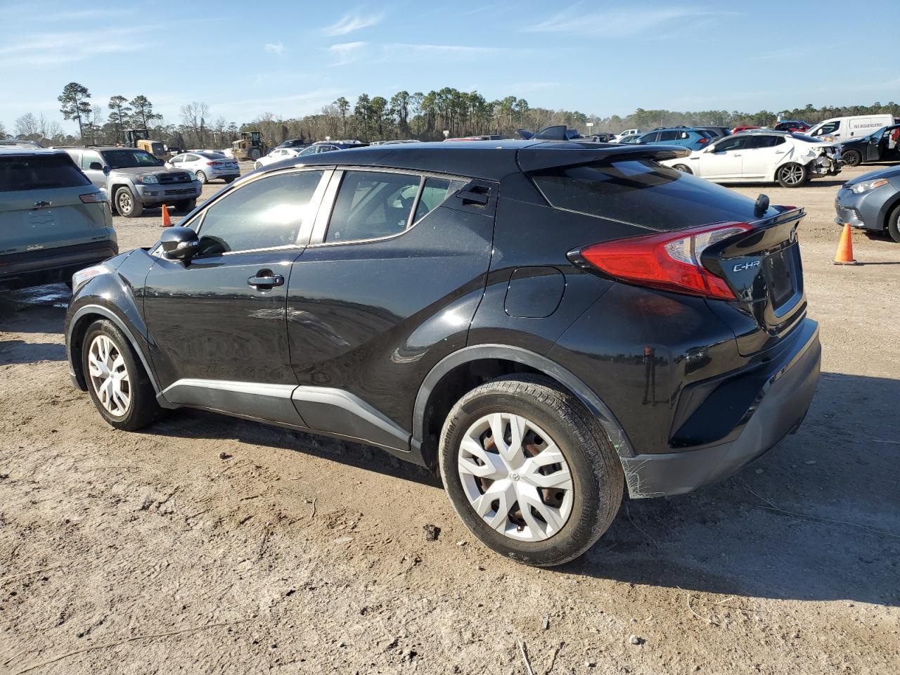 2019 TOYOTA C-HR XLE - Фото 2