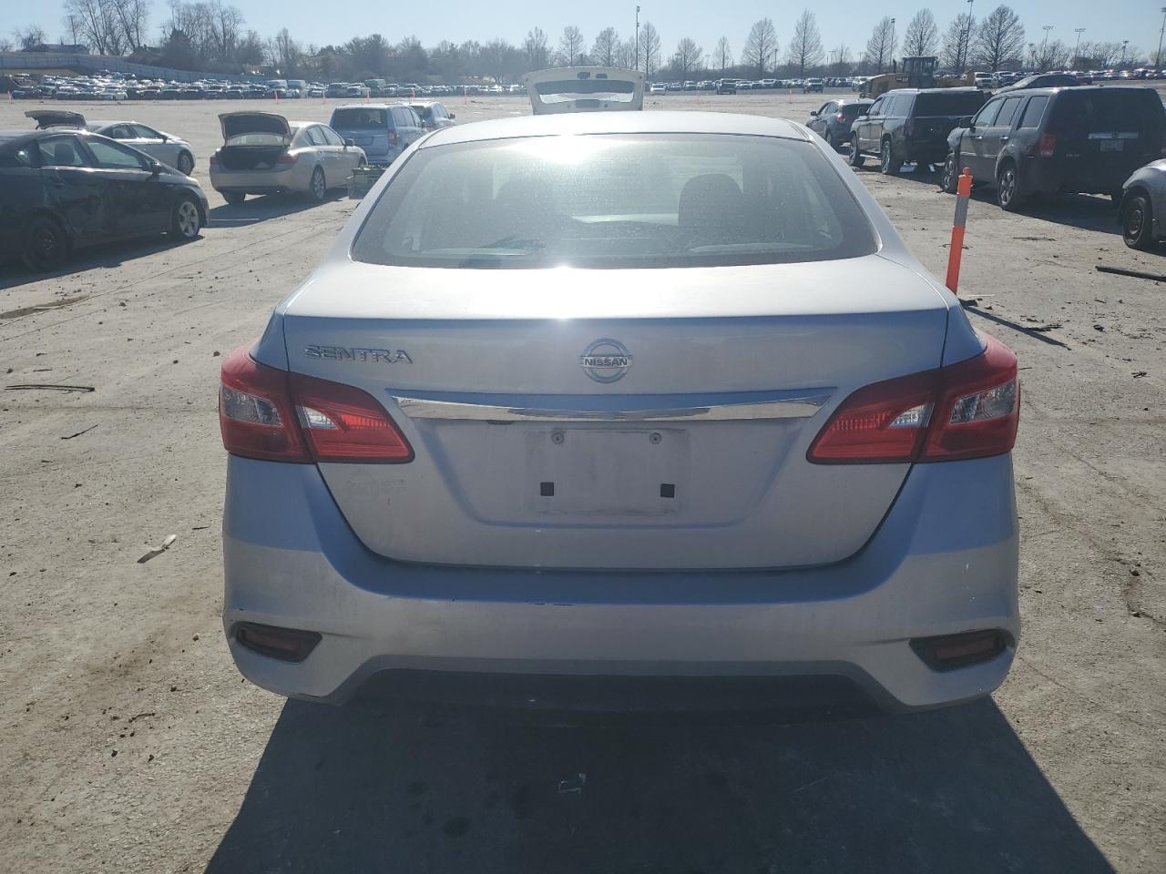 2018 NISSAN SENTRA S - Фото 6