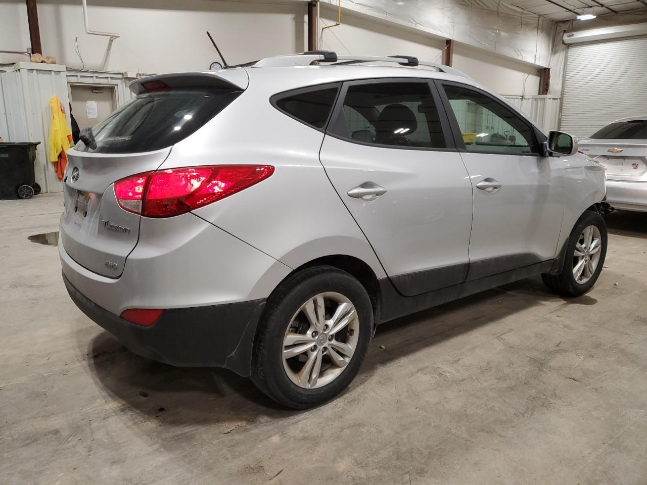 2012 HYUNDAI TUCSON GLS - Image 3