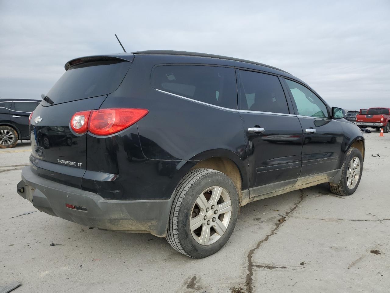 2012 CHEVROLET TRAVERSE L - Фото 3