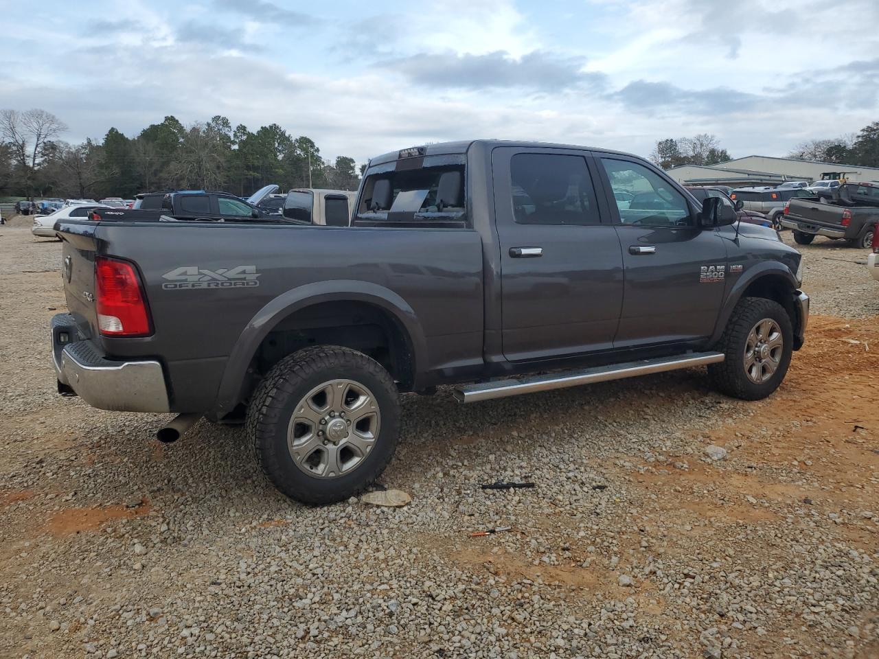 2017 RAM 2500 SLT - Image 3