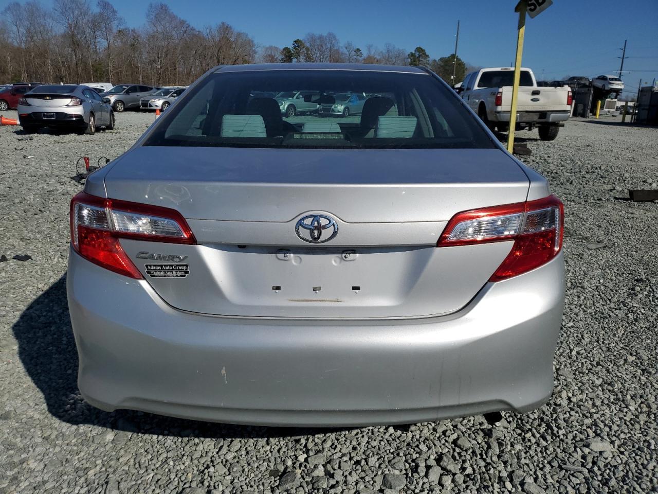 2014 TOYOTA CAMRY L - Image 6