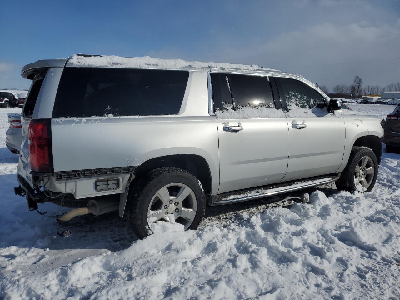 2017 CHEVROLET SUBURBAN K - Фото 3