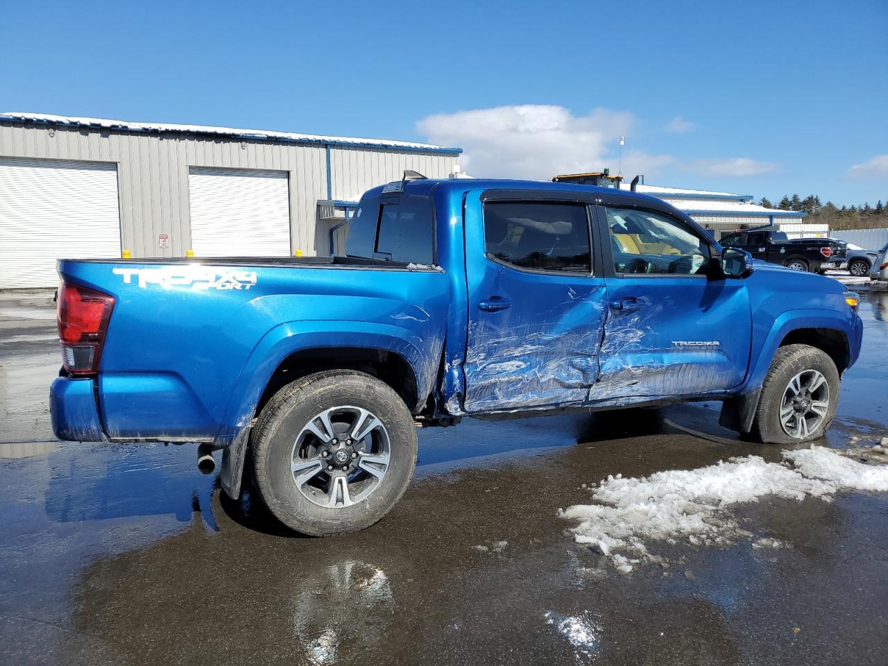 2018 TOYOTA TACOMA DOU - Фото 3