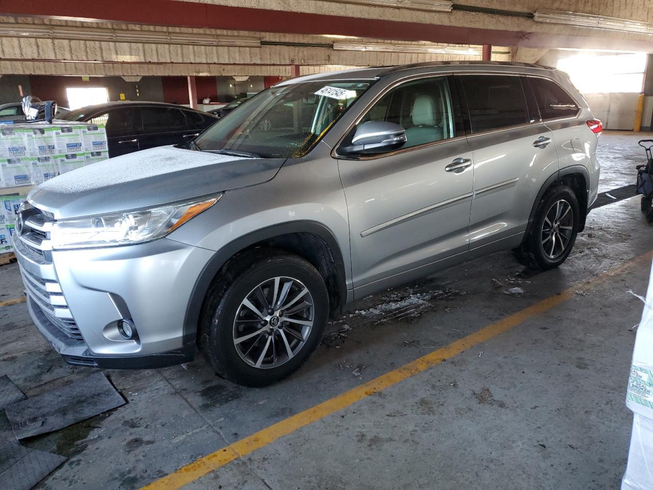 2018 TOYOTA HIGHLANDER