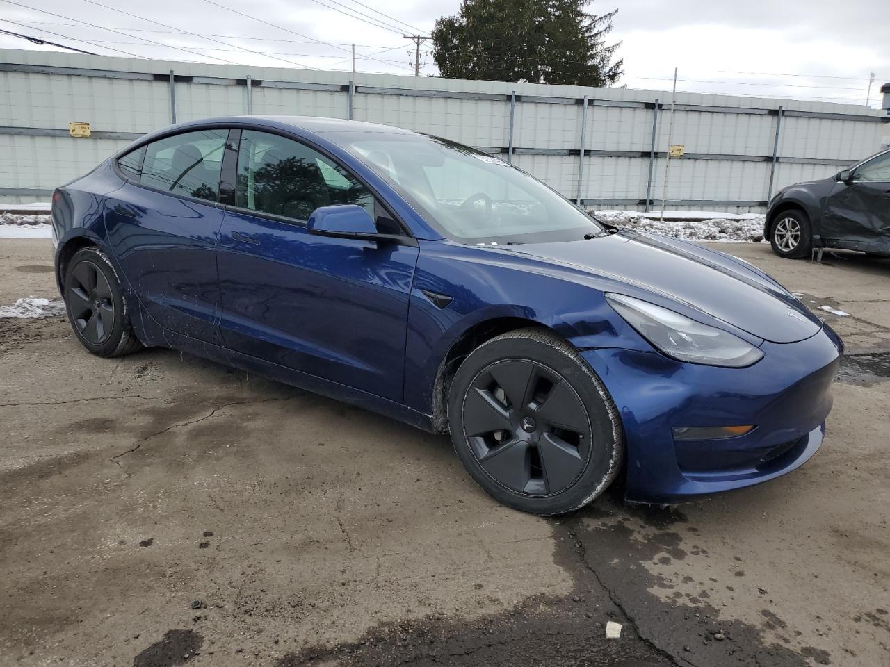 2022 TESLA MODEL 3 - Фото 4