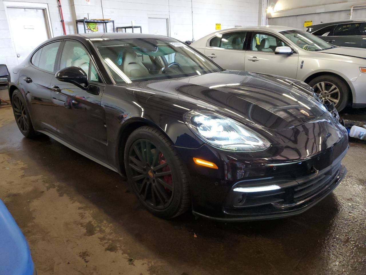 2018 PORSCHE PANAMERA 4 - Фото 4