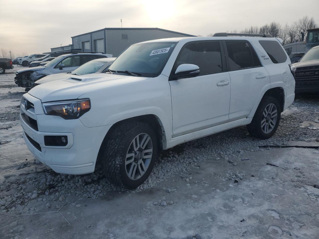 2022 TOYOTA 4RUNNER SR
