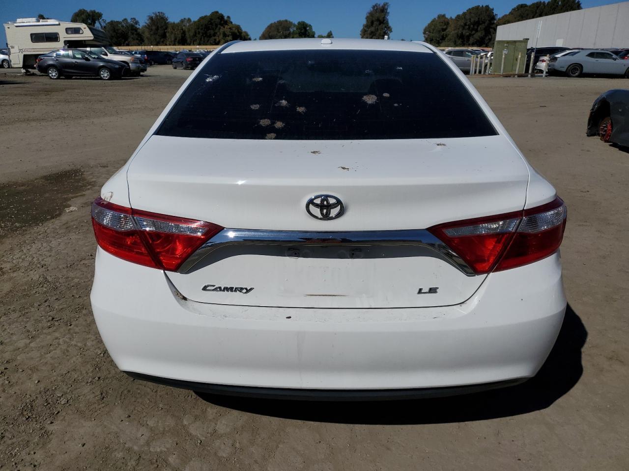 2015 TOYOTA CAMRY LE - Фото 6