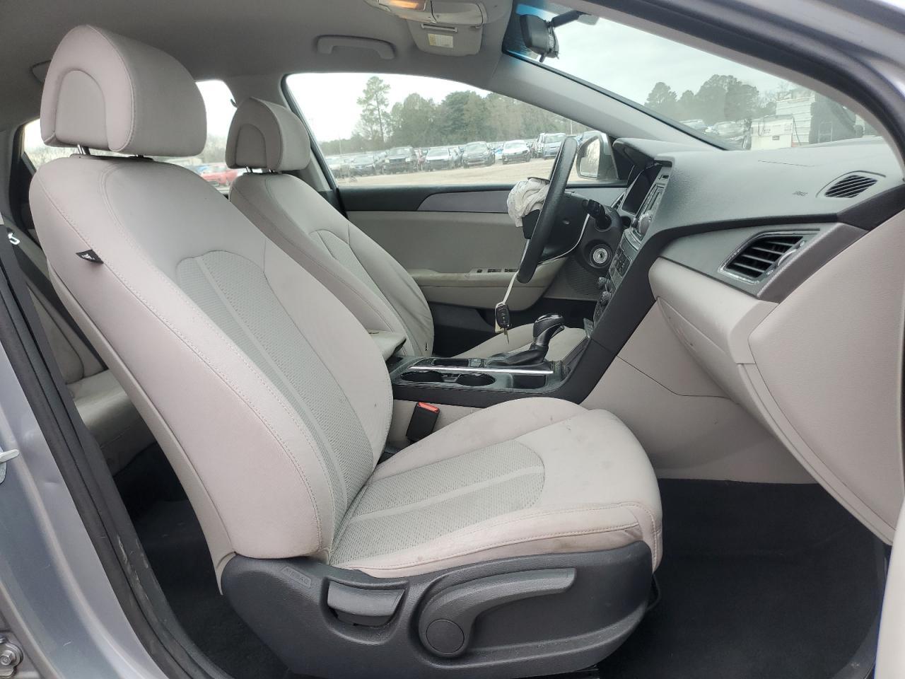 2017 HYUNDAI SONATA SE - Фото 7