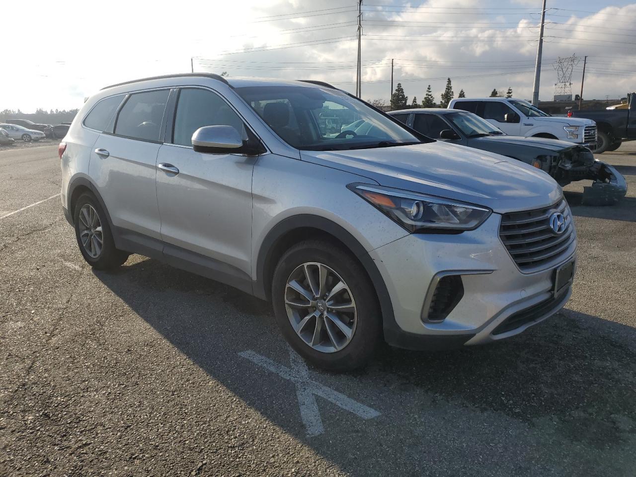 2017 HYUNDAI SANTA FE S - Image 4