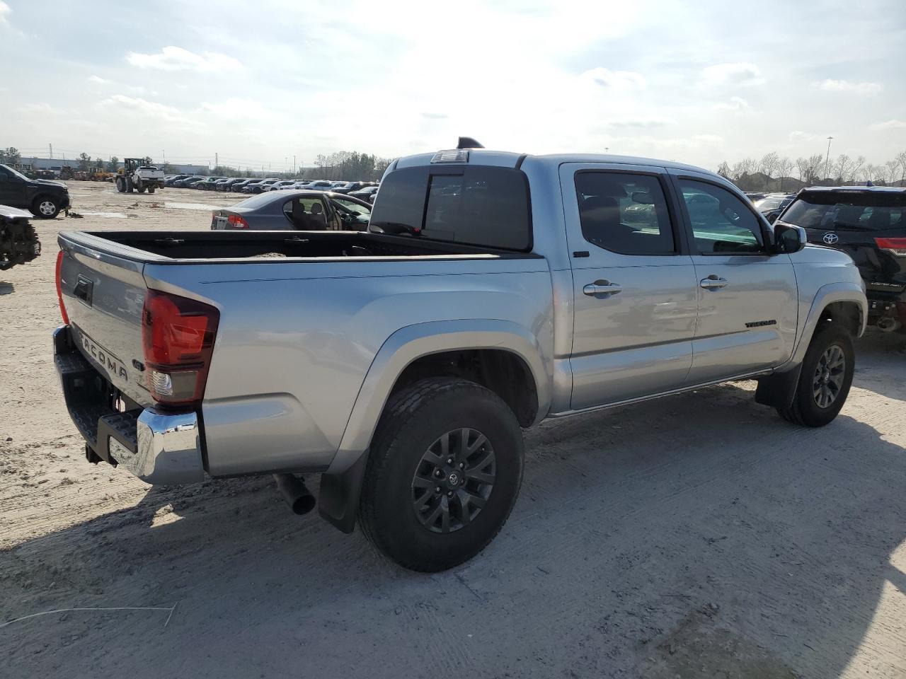2023 TOYOTA TACOMA DOU - Фото 3