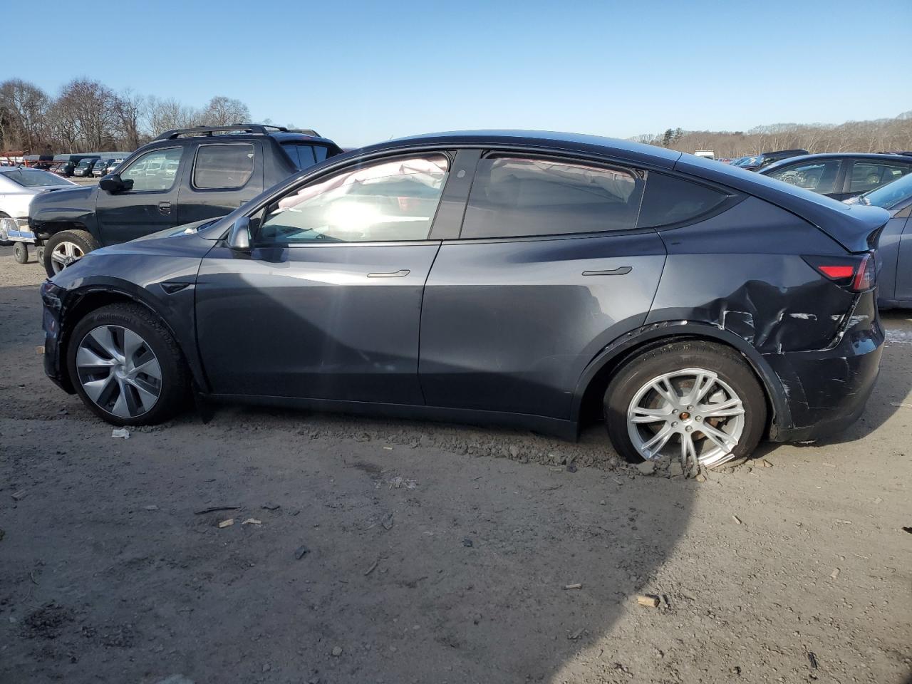 2024 TESLA MODEL Y - Image 2