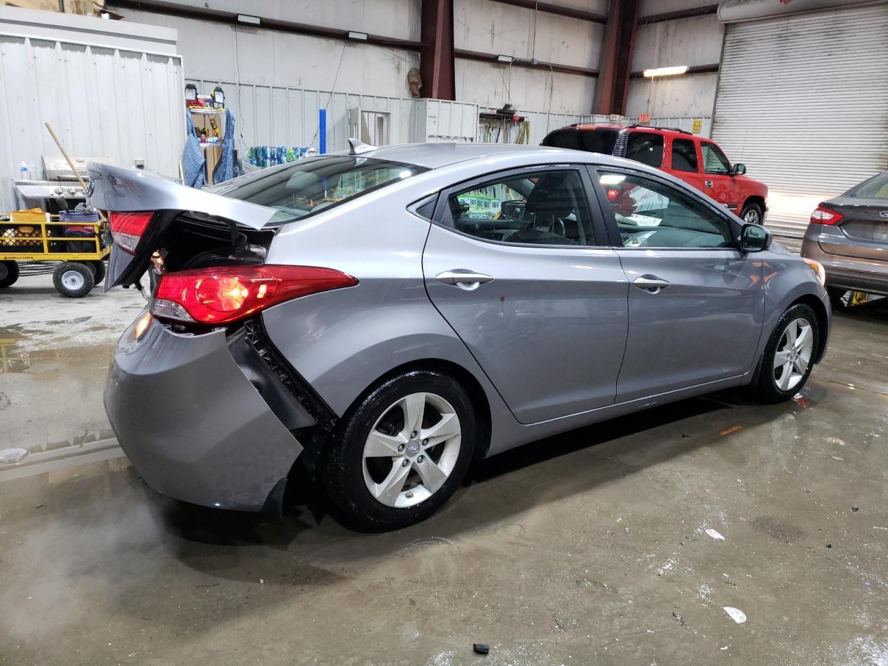 2013 HYUNDAI ELANTRA GL - Image 3