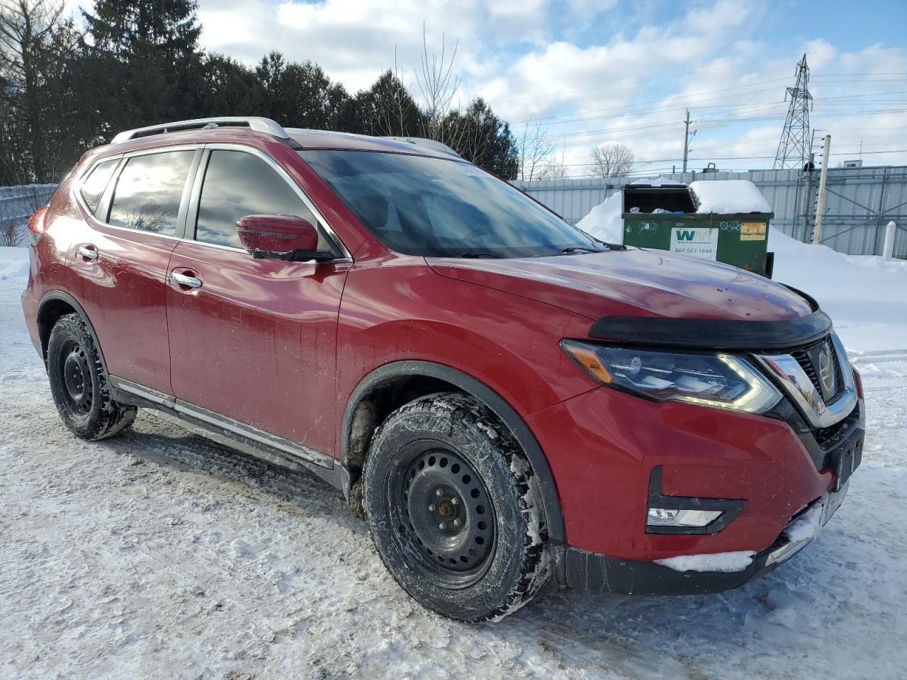 2017 NISSAN ROGUE SV - Image 4