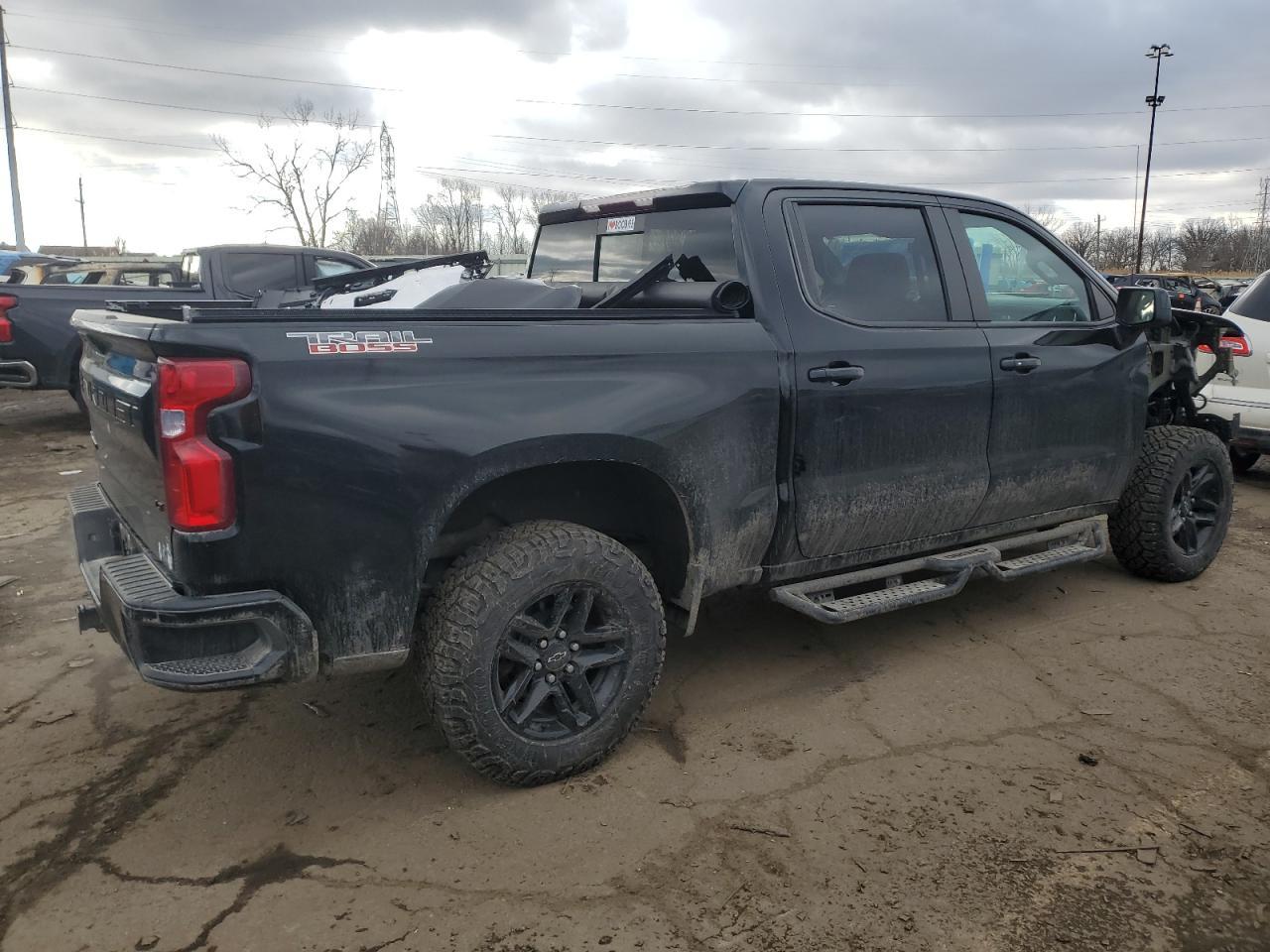 2021 CHEVROLET SILVERADO - Фото 3