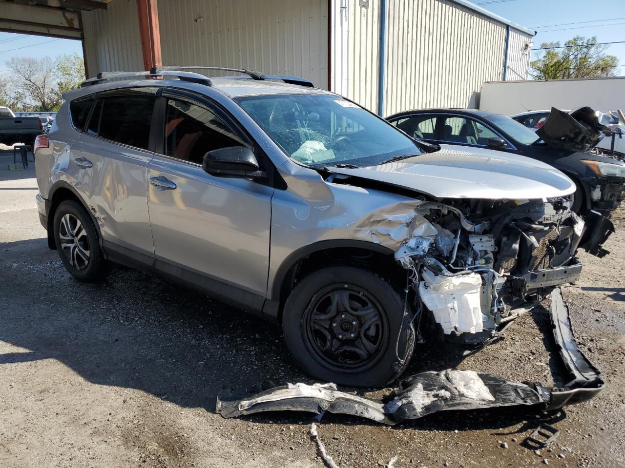 2016 TOYOTA RAV4 LE - Фото 4