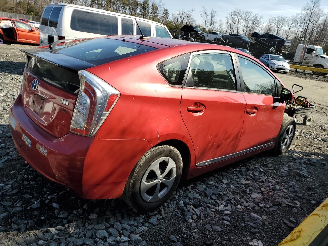 2015 TOYOTA PRIUS - Фото 3