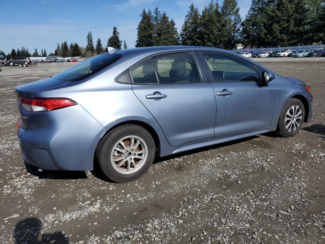 2020 TOYOTA COROLLA LE - Фото 3