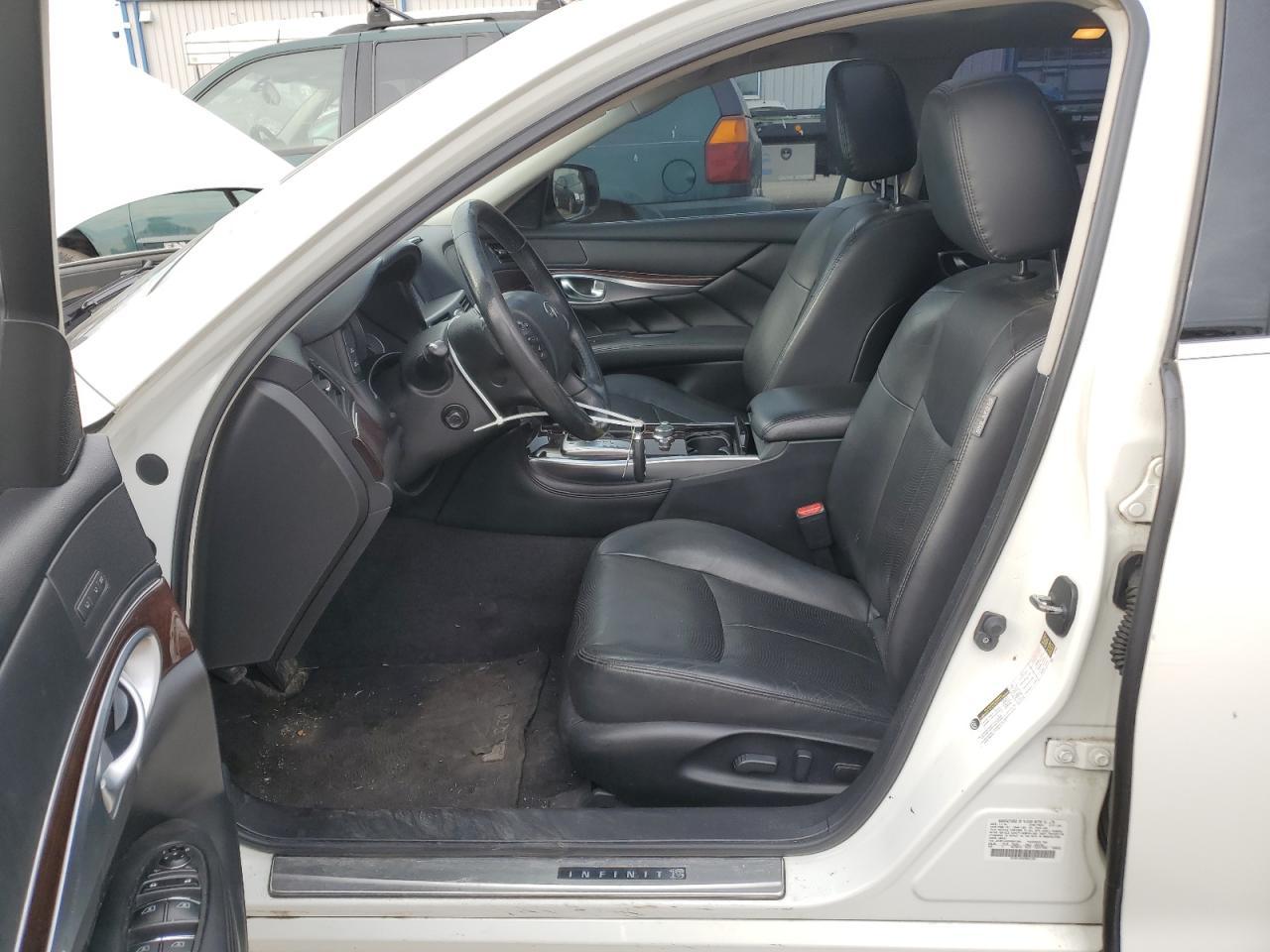 2015 INFINITI Q70 3.7 - Image 7