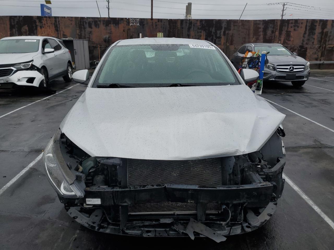 2018 HYUNDAI ELANTRA SE - Image 5