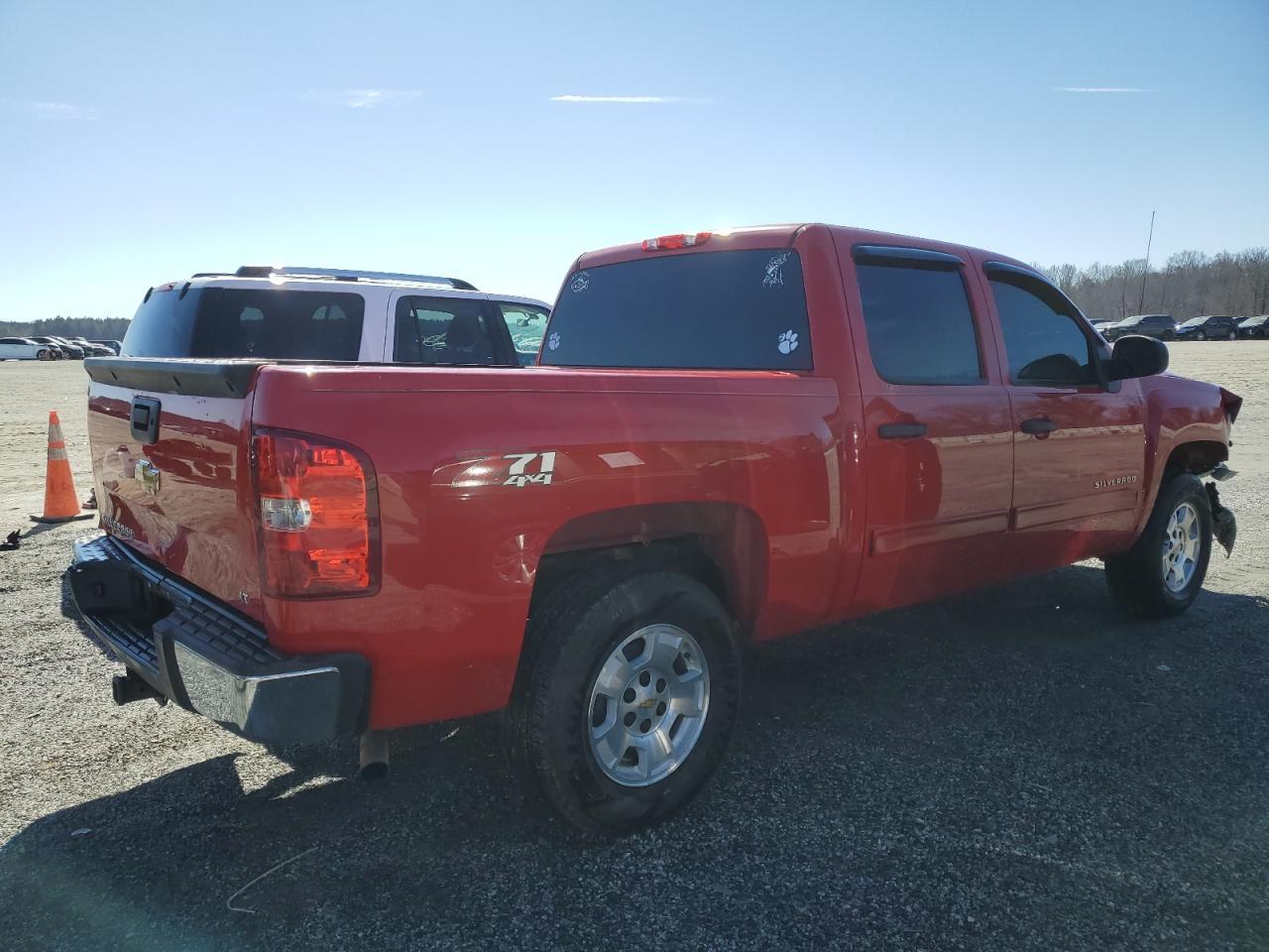 2013 CHEVROLET SILVERADO - Image 3