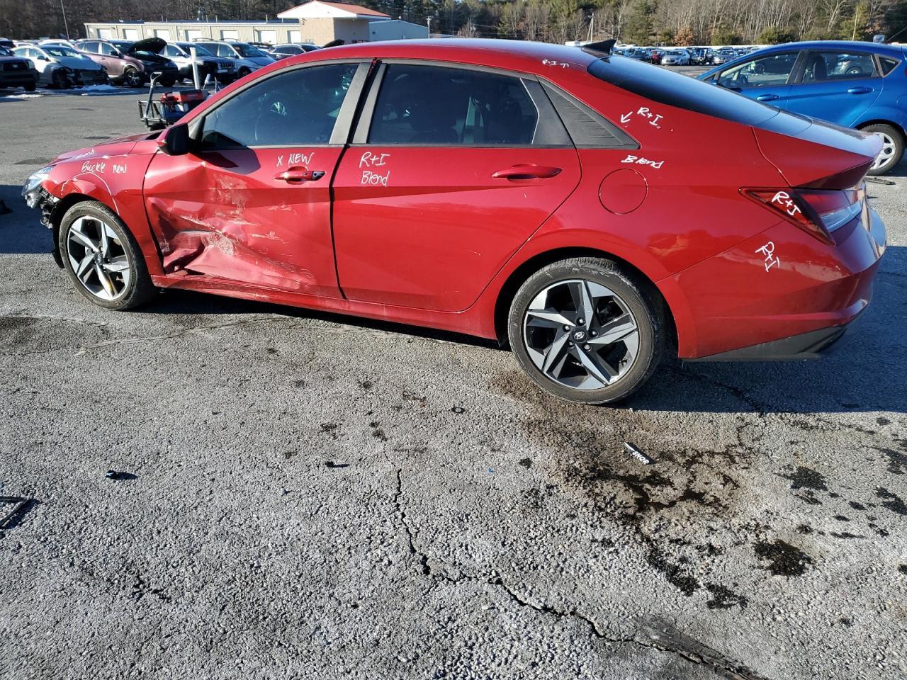 2023 HYUNDAI ELANTRA SE - Image 2