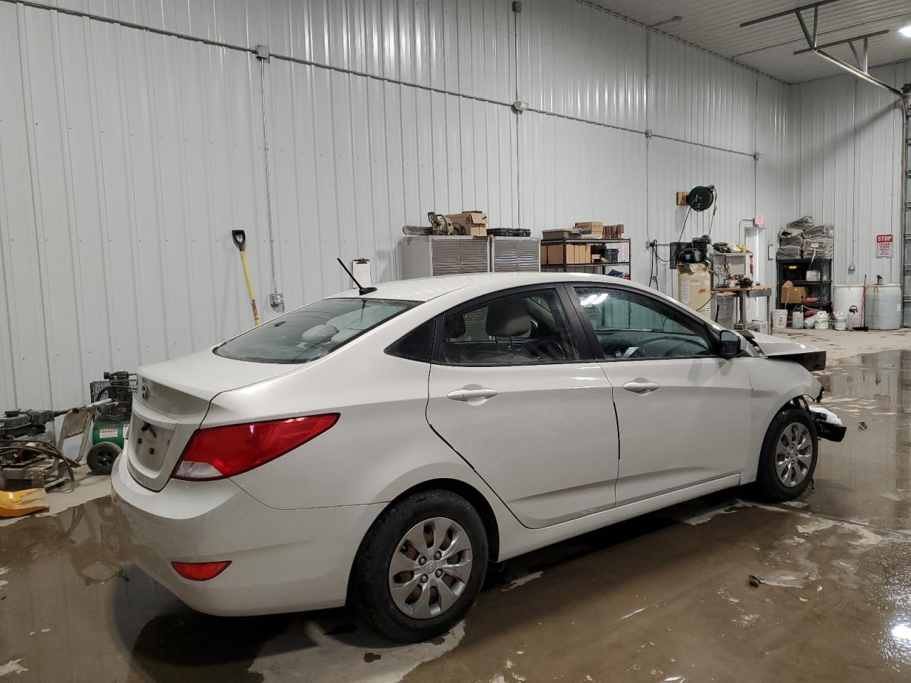 2016 HYUNDAI ACCENT SE - Фото 3