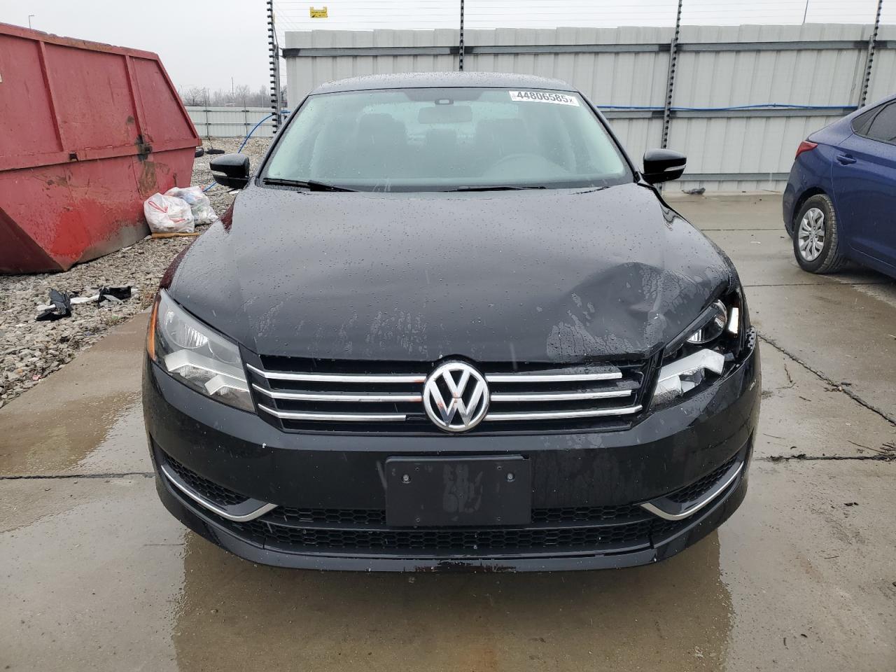 2014 VOLKSWAGEN PASSAT S - Image 5