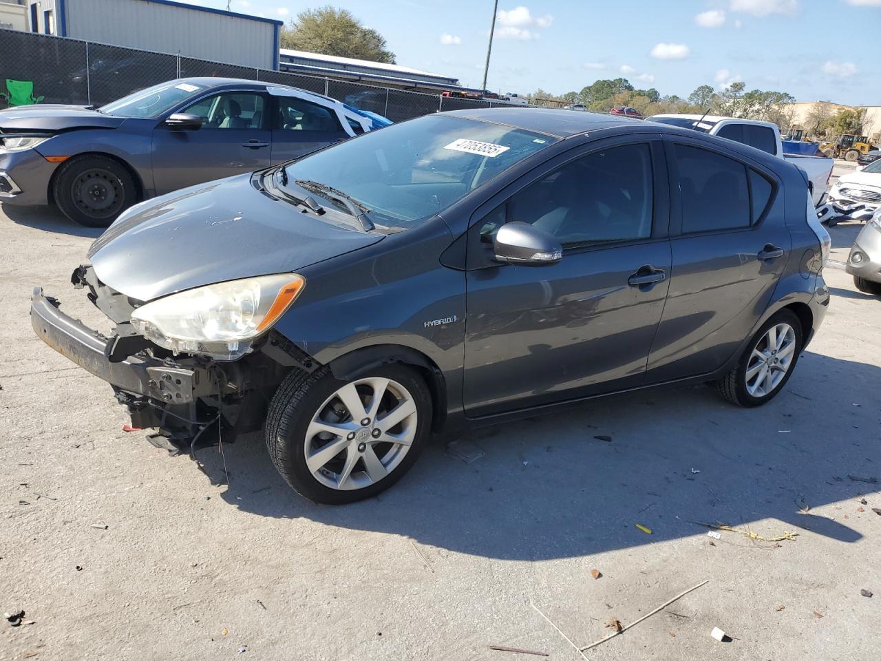 2013 TOYOTA PRIUS C