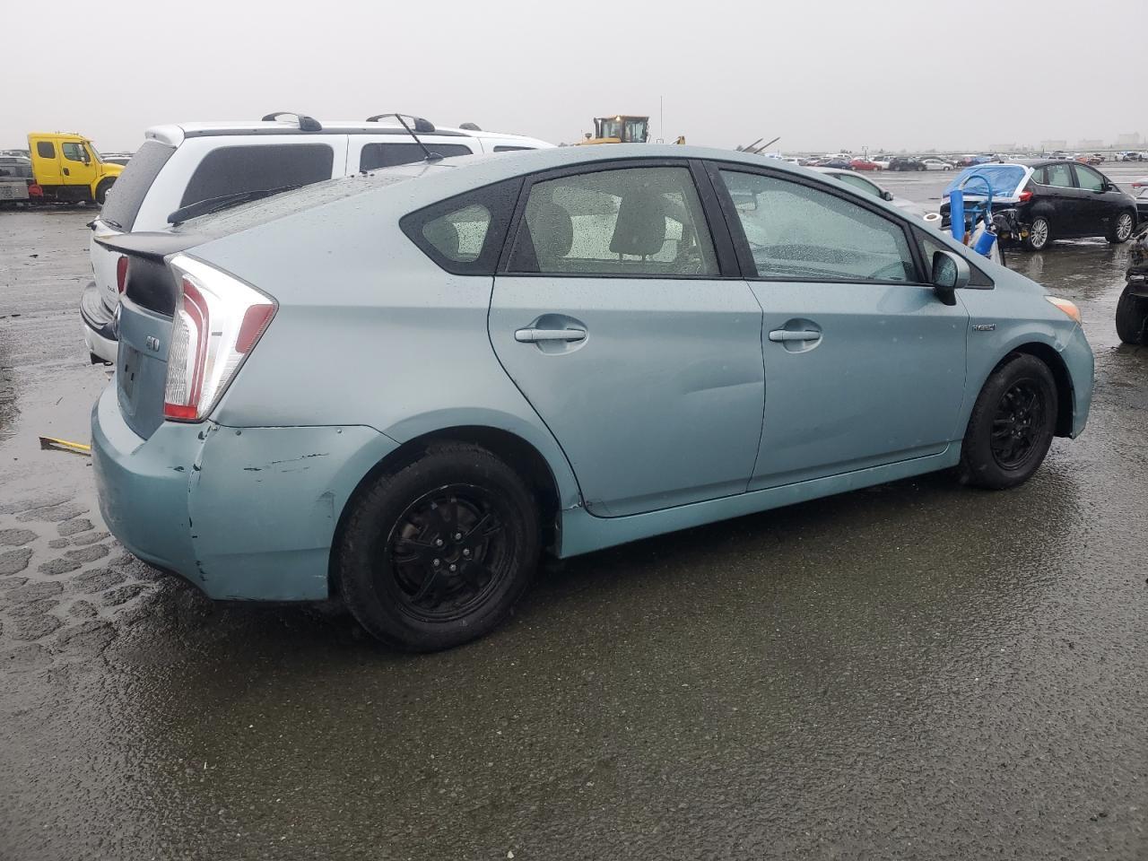 2013 TOYOTA PRIUS - Image 3