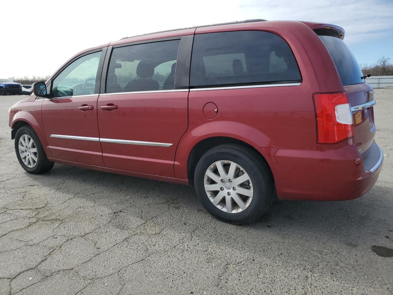 2014 CHRYSLER TOWN & COU - Фото 2