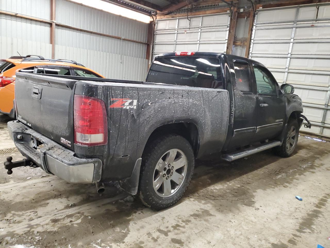 2011 GMC SIERRA K15 - Image 3