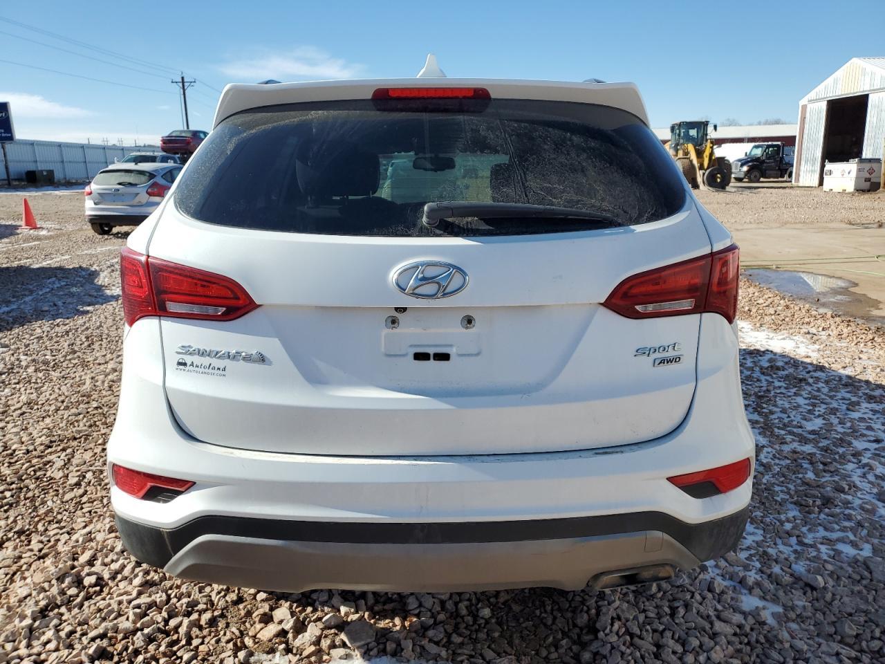 2017 HYUNDAI SANTA FE S - Image 6
