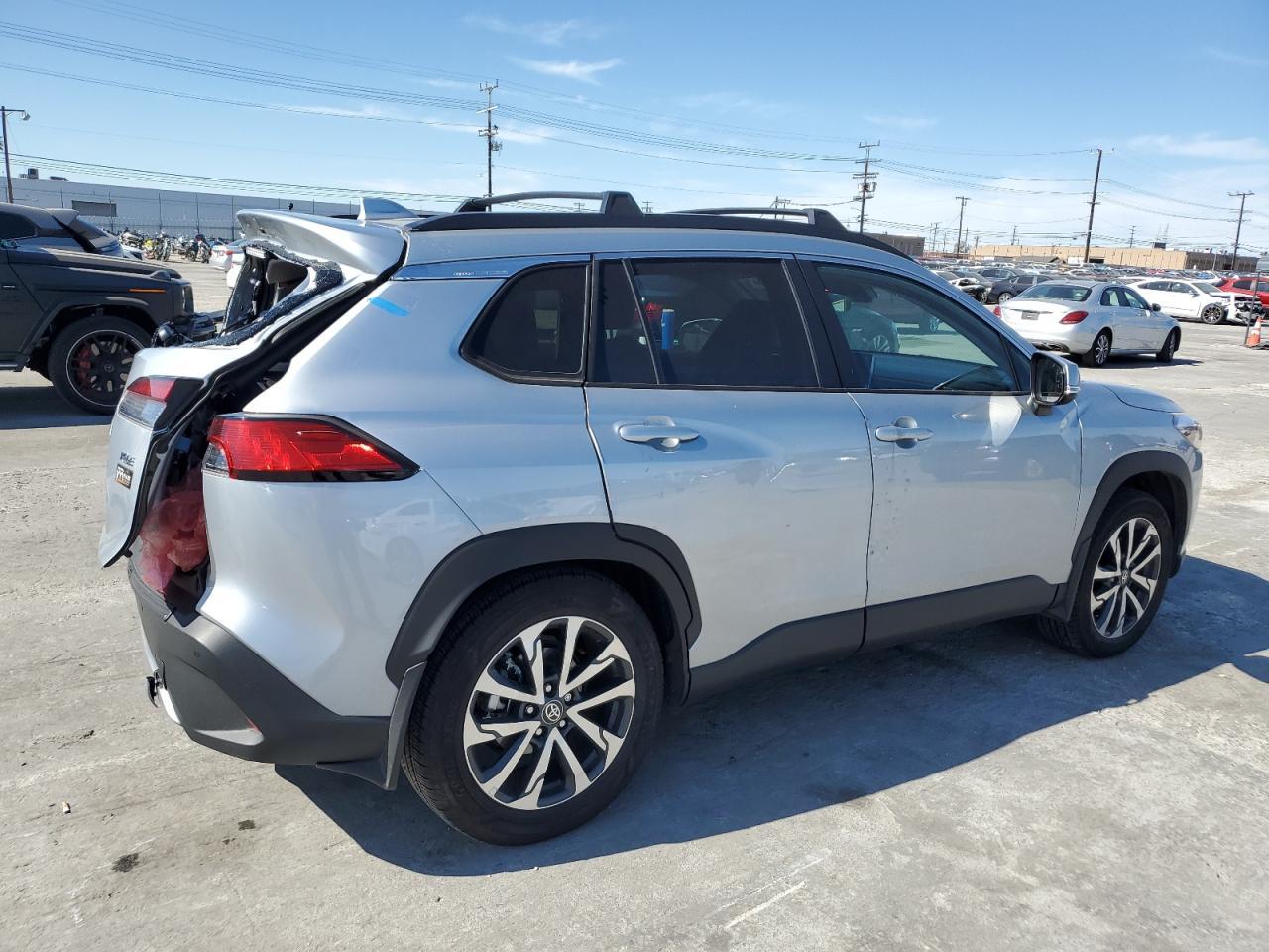 2024 TOYOTA COROLLA CR - Image 3