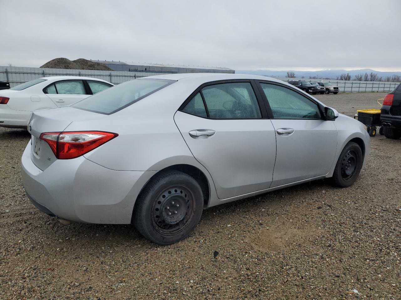 2015 TOYOTA COROLLA L - Фото 3
