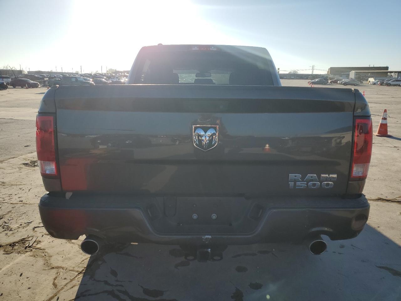 2015 RAM 1500 ST - Image 6