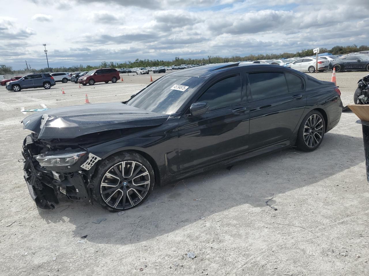 2020 BMW 750 XI