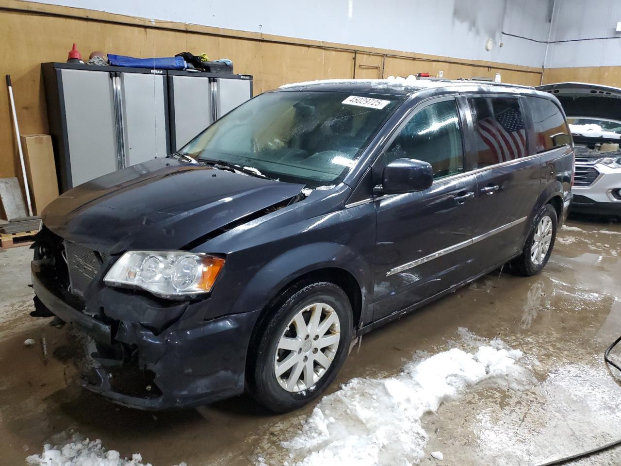 2014 CHRYSLER TOWN & COU