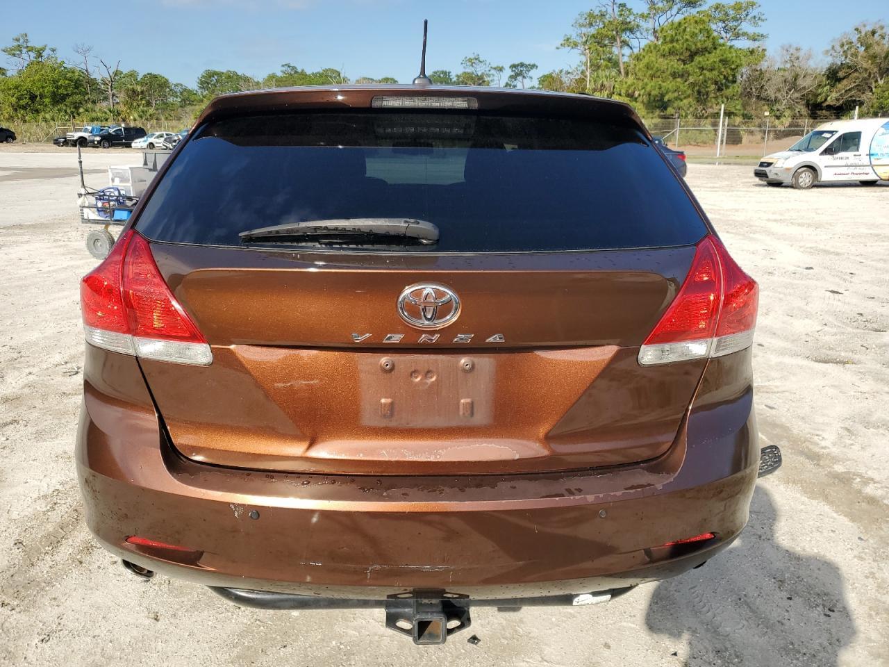 2011 TOYOTA VENZA - Фото 6