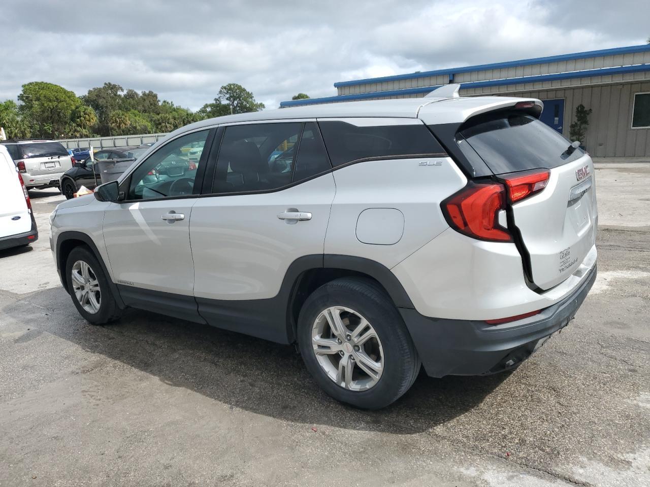 2018 GMC TERRAIN SL - Фото 2