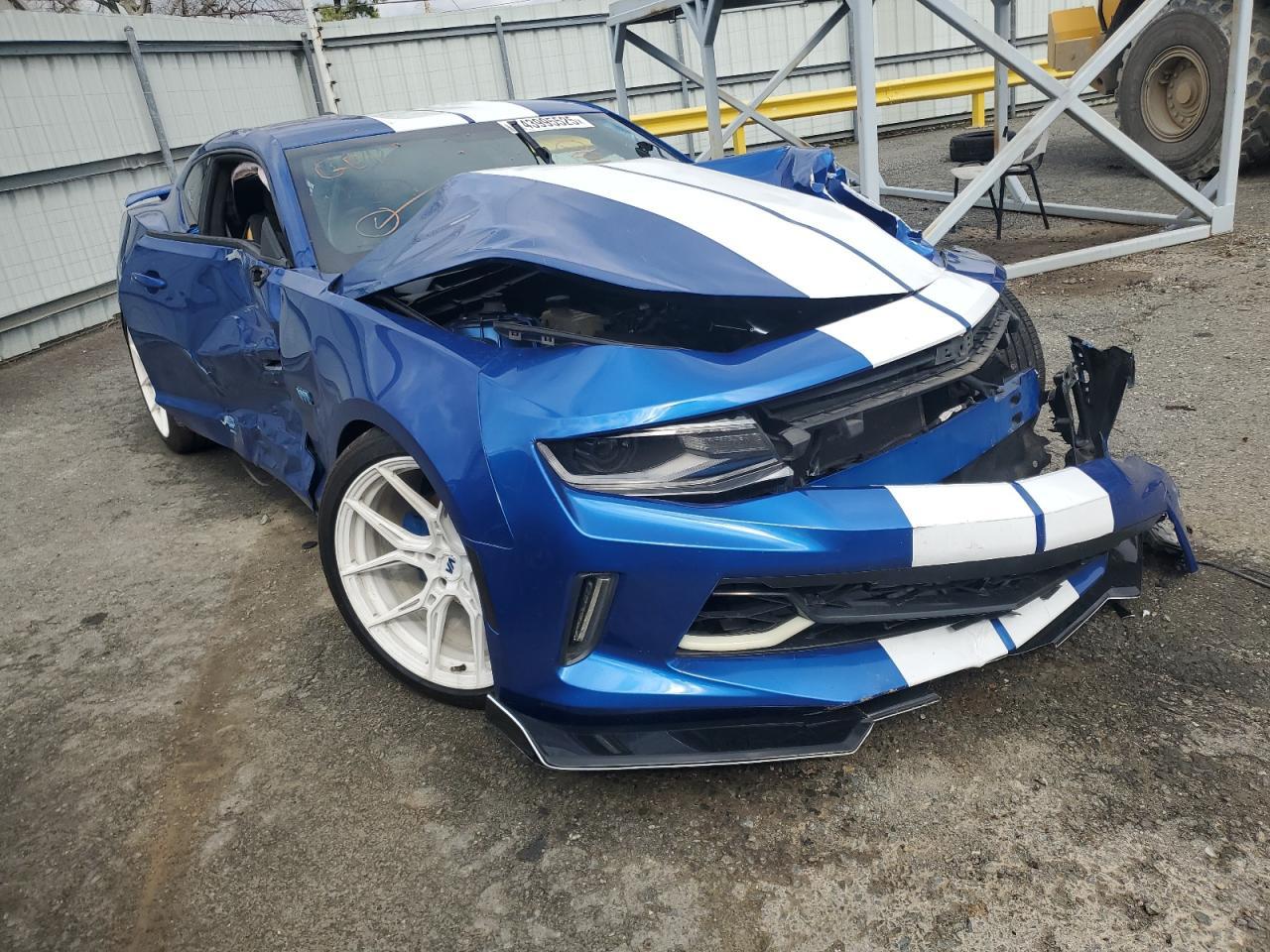 2018 CHEVROLET CAMARO LT - Image 4